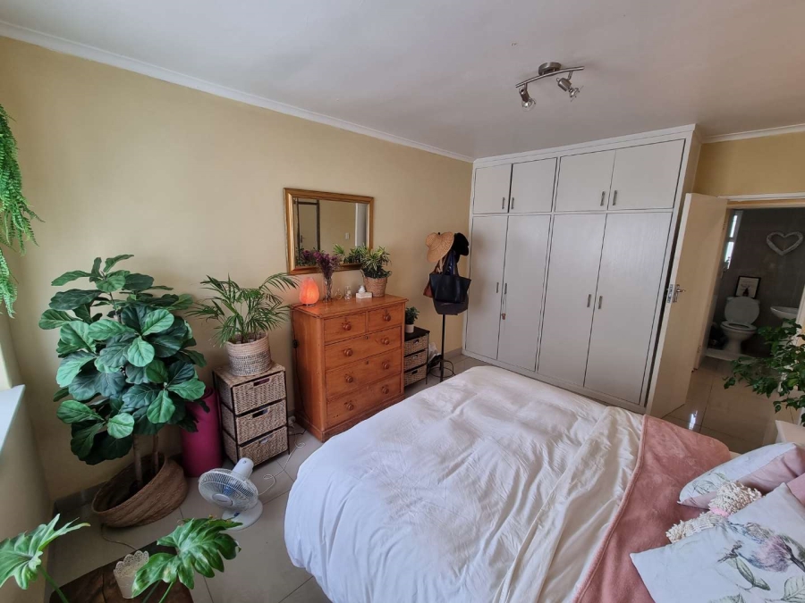 To Let 1 Bedroom Property for Rent in Sea Point Western Cape